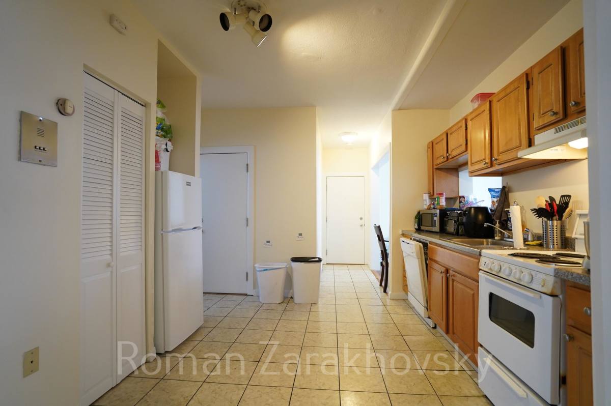 Apartment for rent at 3 Sutherland Rd #2, Brighton, MA 02135