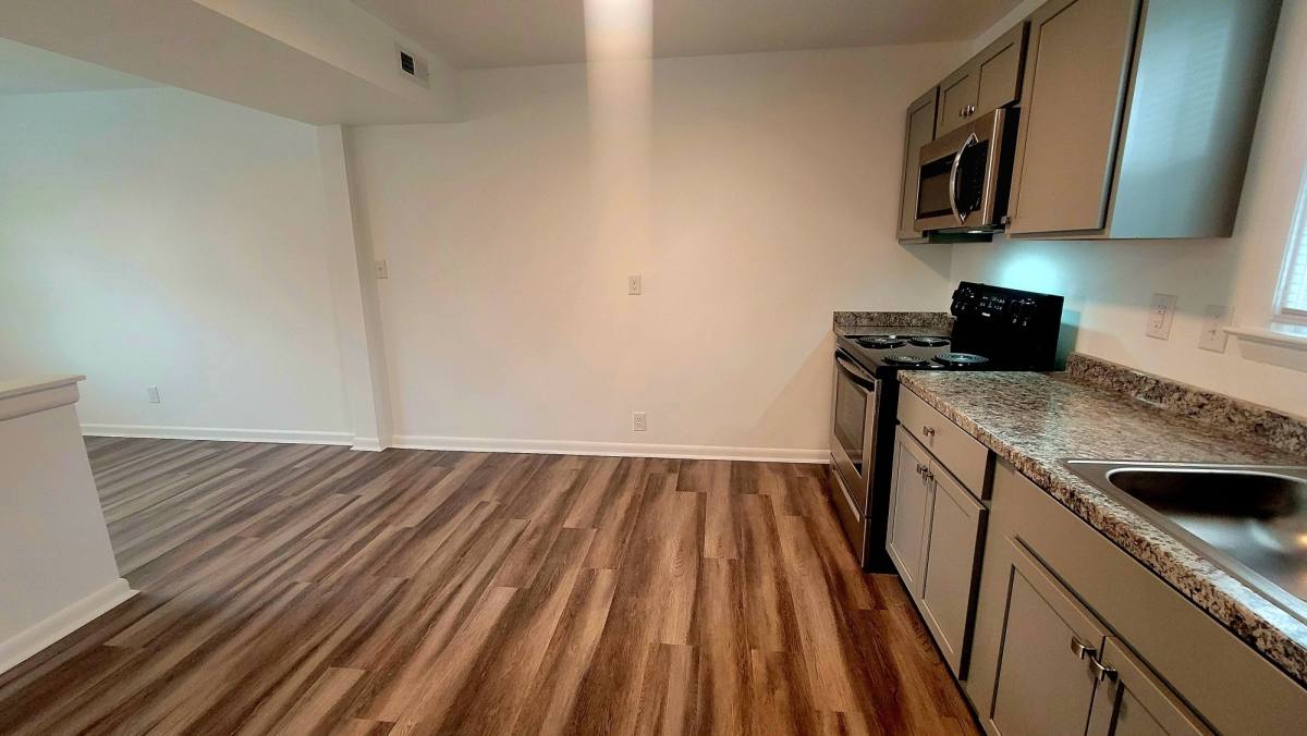 Townhouse for rent at 1516 W Clara St #8, Petersburg, VA 23803