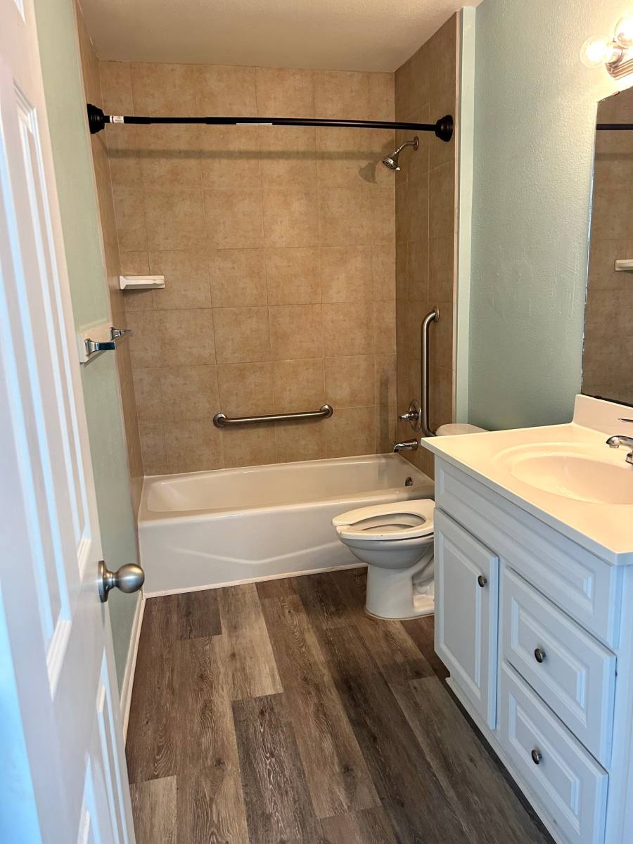 Apartment for rent at 711 7th St #5, Galveston, TX 77550