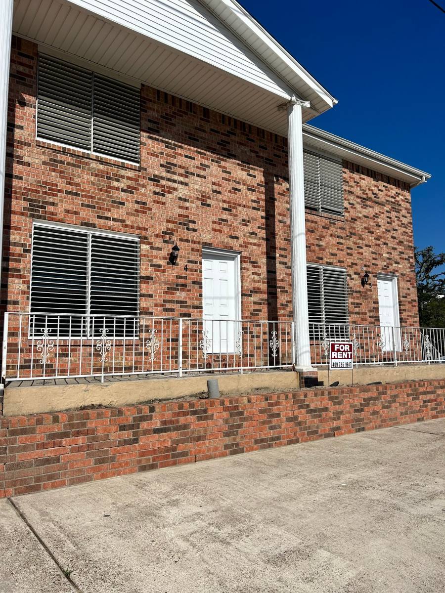 Apartment for rent at 711 7th St #5, Galveston, TX 77550