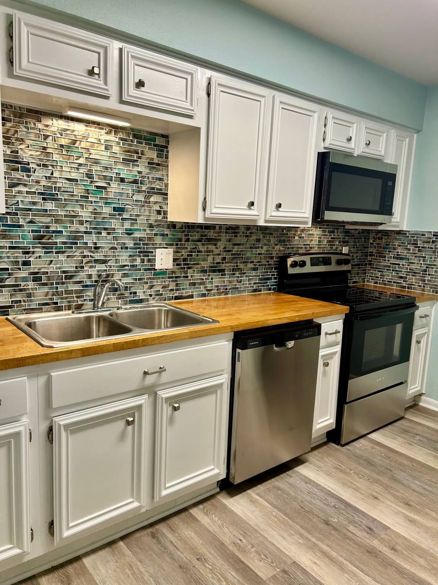 Apartment for rent at 711 7th St #5, Galveston, TX 77550