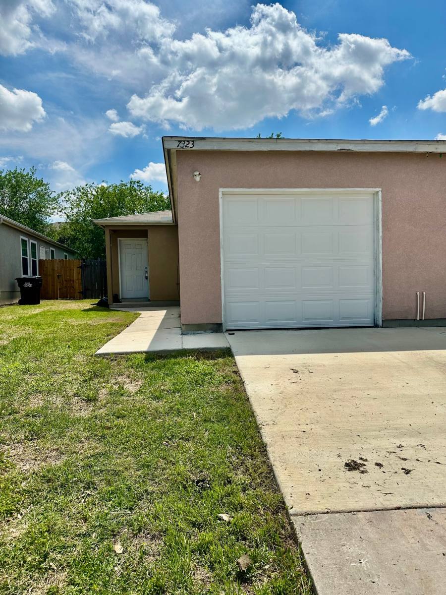 Townhouse for rent at 7323 Golf Vista Blvd, San Antonio, TX 78244