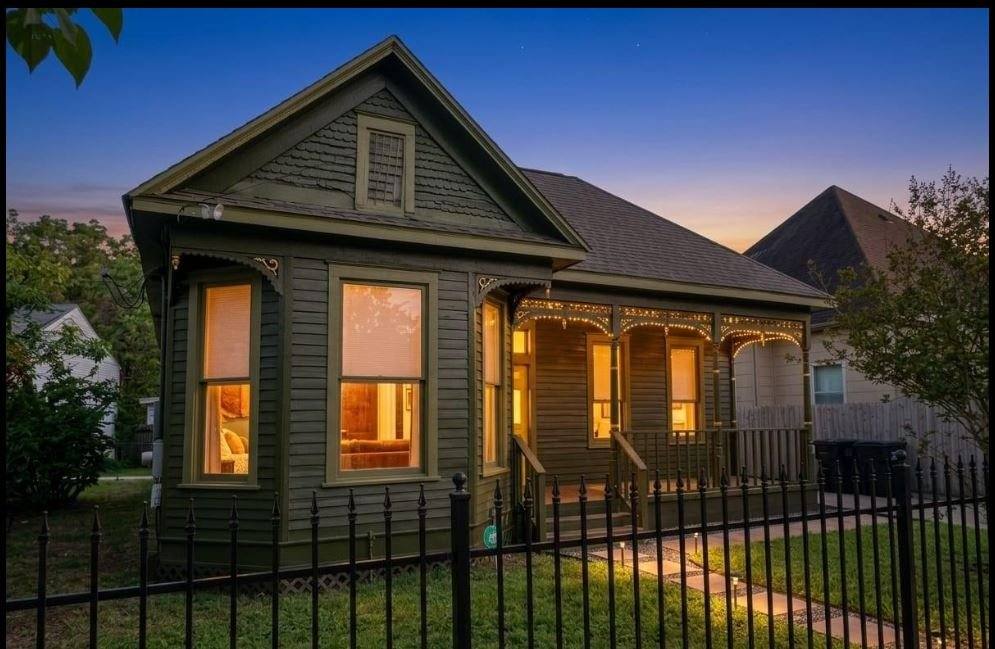 House for rent at 1518 Freeman St, Houston, TX 77009