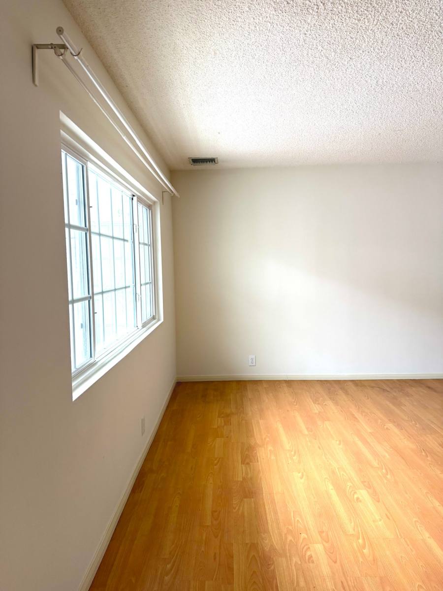 Apartment for rent at 707 N Genesee Ave #7, Los Angeles, CA 90046