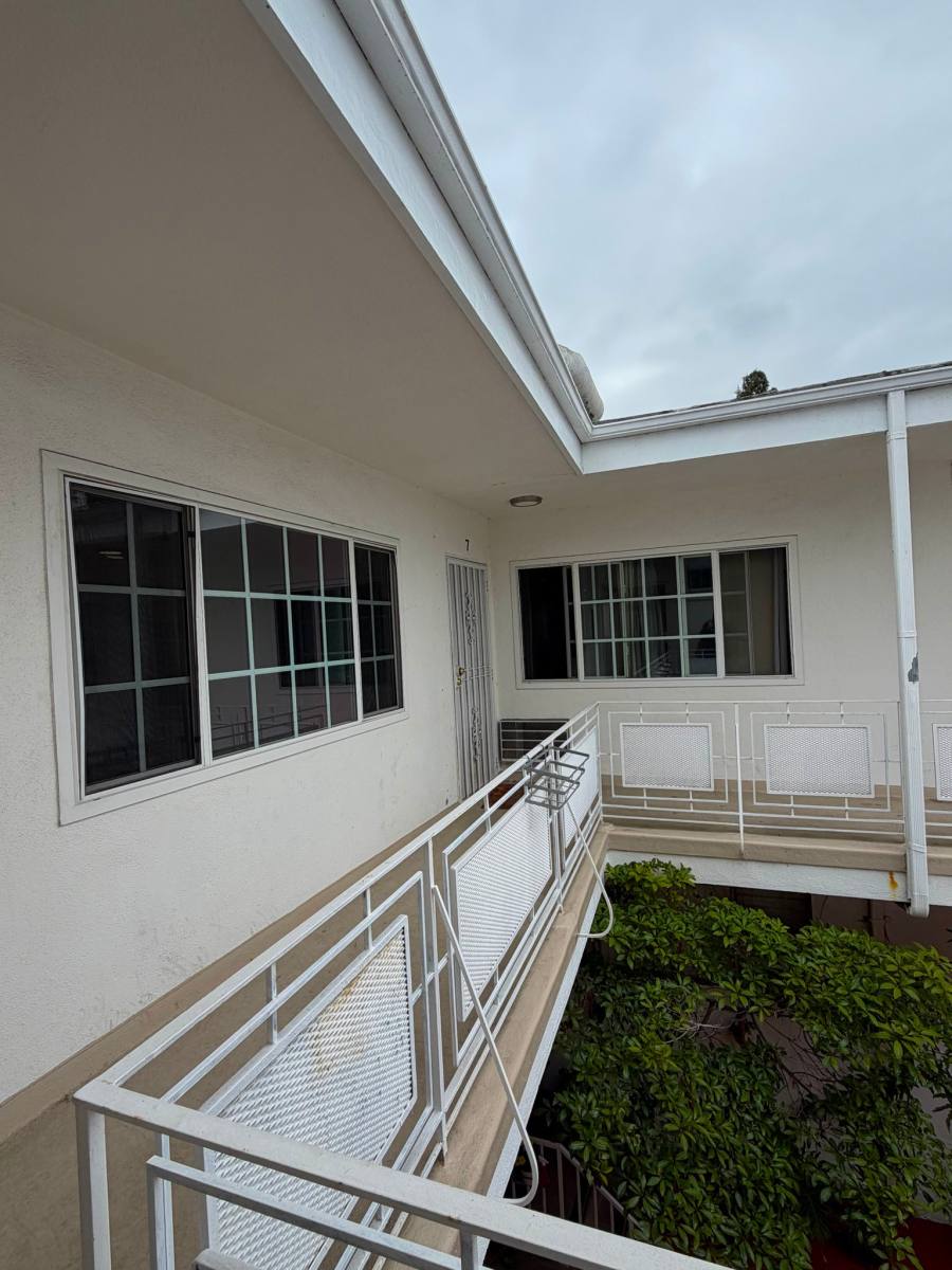 Apartment for rent at 707 N Genesee Ave #7, Los Angeles, CA 90046