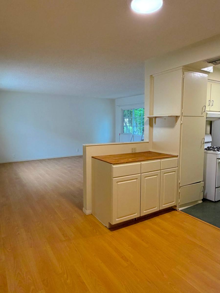 Apartment for rent at 707 N Genesee Ave #7, Los Angeles, CA 90046
