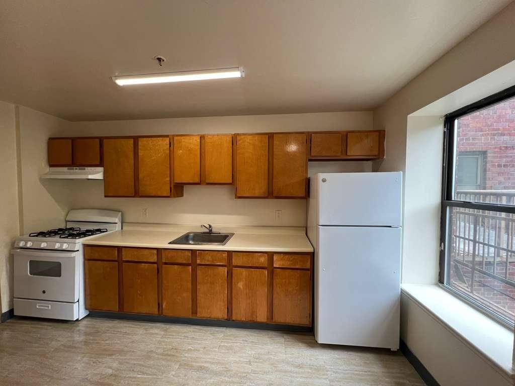 Apartment for rent at 503 Elizabeth Ave #6B, Newark, NJ 07112