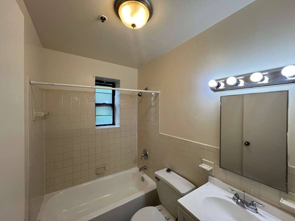 Apartment for rent at 503 Elizabeth Ave #6B, Newark, NJ 07112