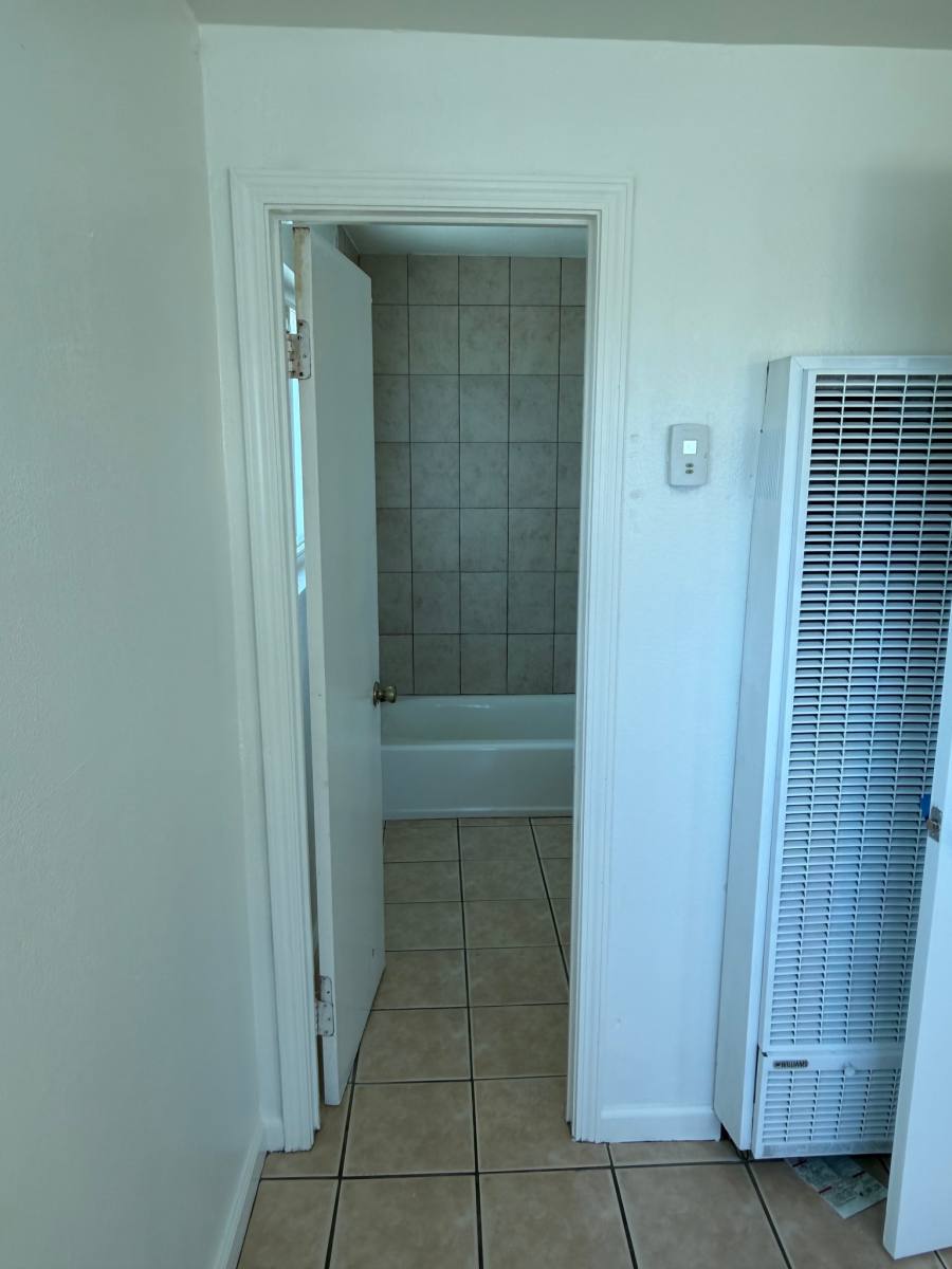 Apartment for rent at 12940 S Prairie Ave #C, Hawthorne, CA 90250
