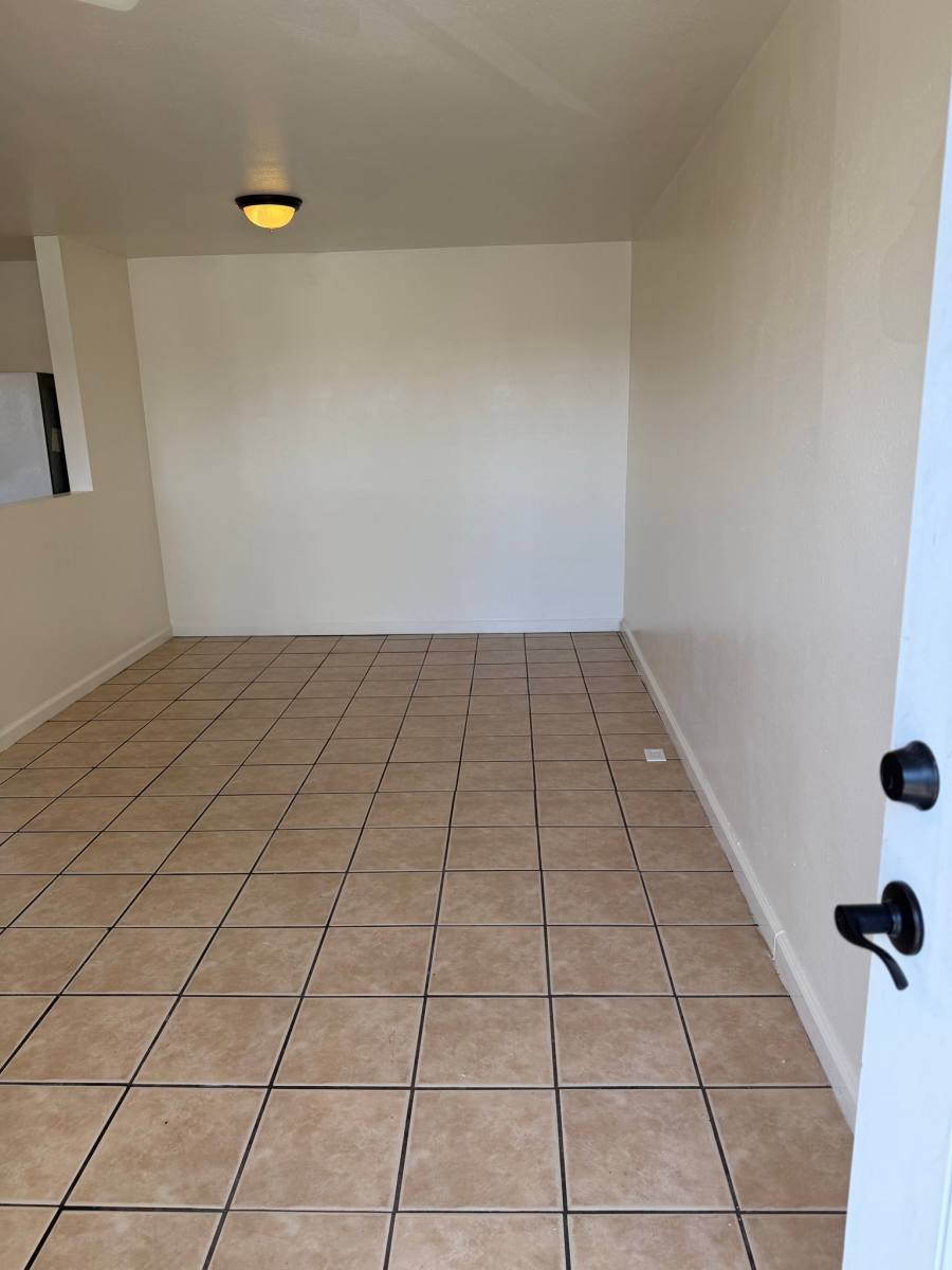 Apartment for rent at 12940 S Prairie Ave #C, Hawthorne, CA 90250