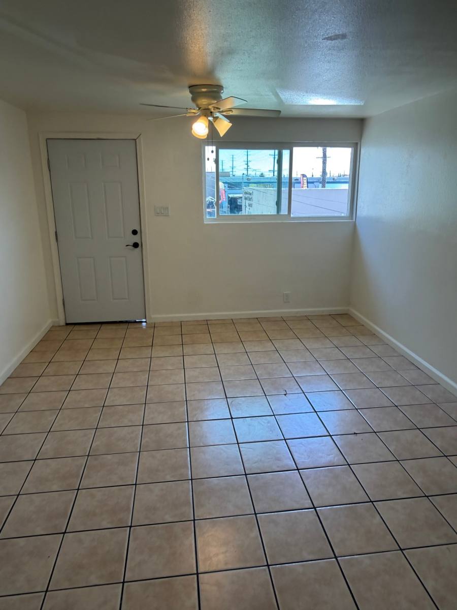 Apartment for rent at 12940 S Prairie Ave #C, Hawthorne, CA 90250