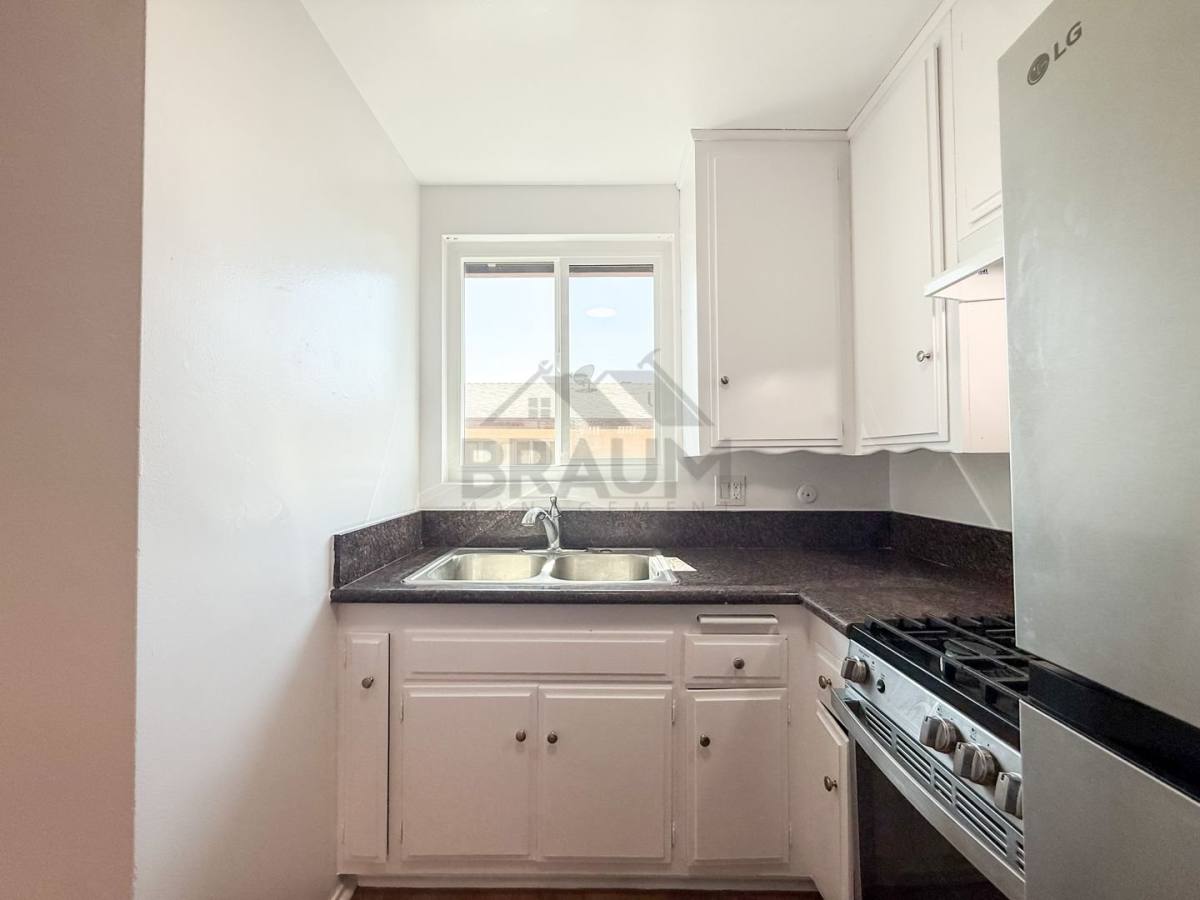 Apartment for rent at 18350 Napa St #27, Northridge, CA 91325