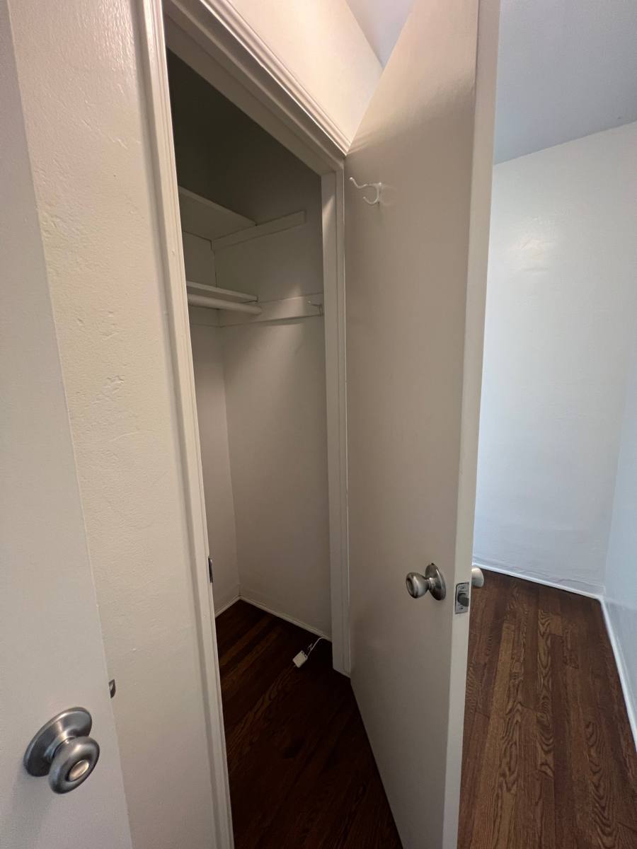 Apartment for rent at 722 E Carson St #4, Long Beach, CA 90807