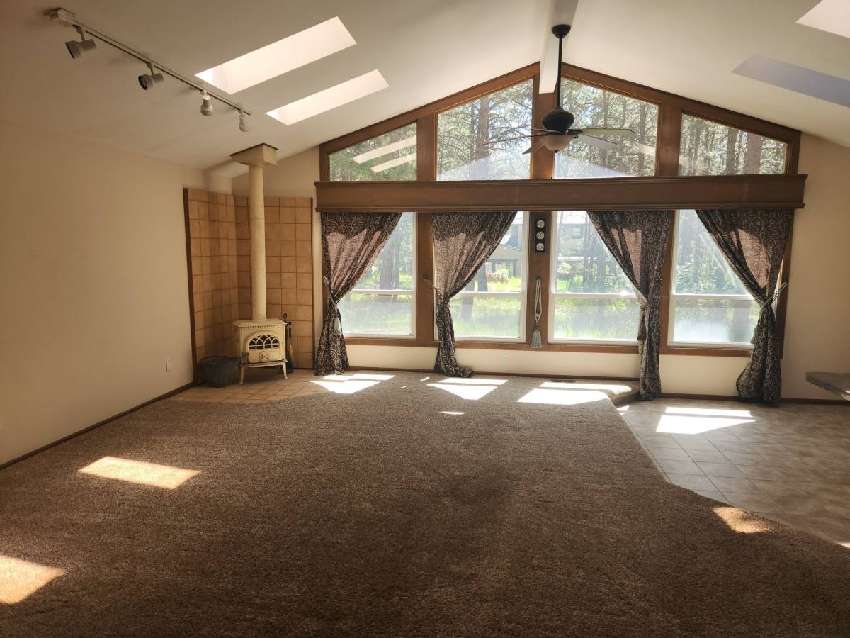 House for rent at 19295 Rim of The World Dr, Monument, CO 80132