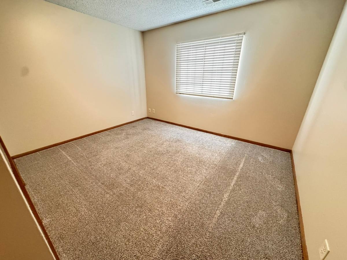 Apartment for rent at 5010 Emerald Dr #22, Lincoln, NE 68516