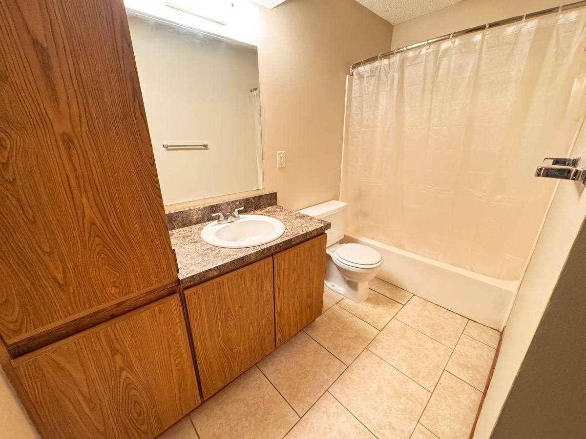 Apartment for rent at 5010 Emerald Dr #22, Lincoln, NE 68516