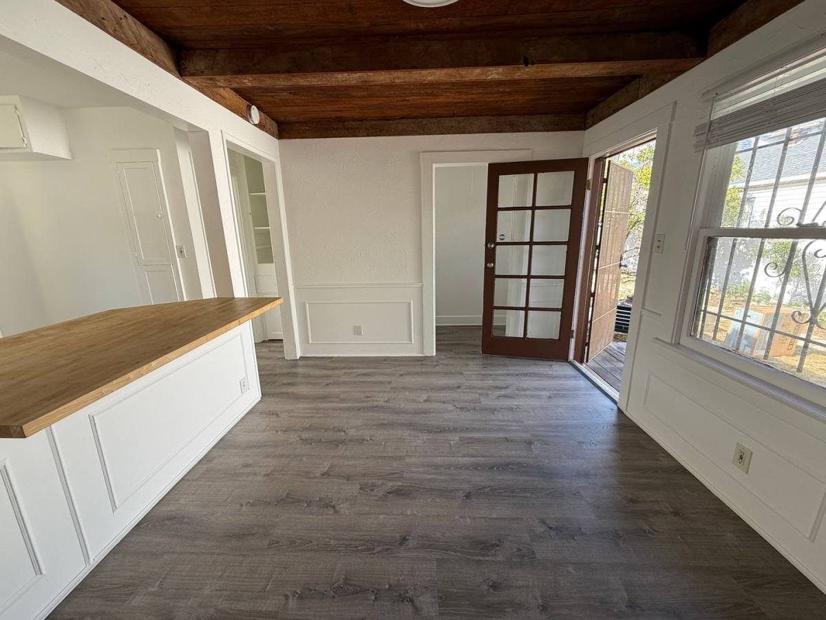 Apartment for rent at 6028 Eleanor Ave, Los Angeles, CA 90038