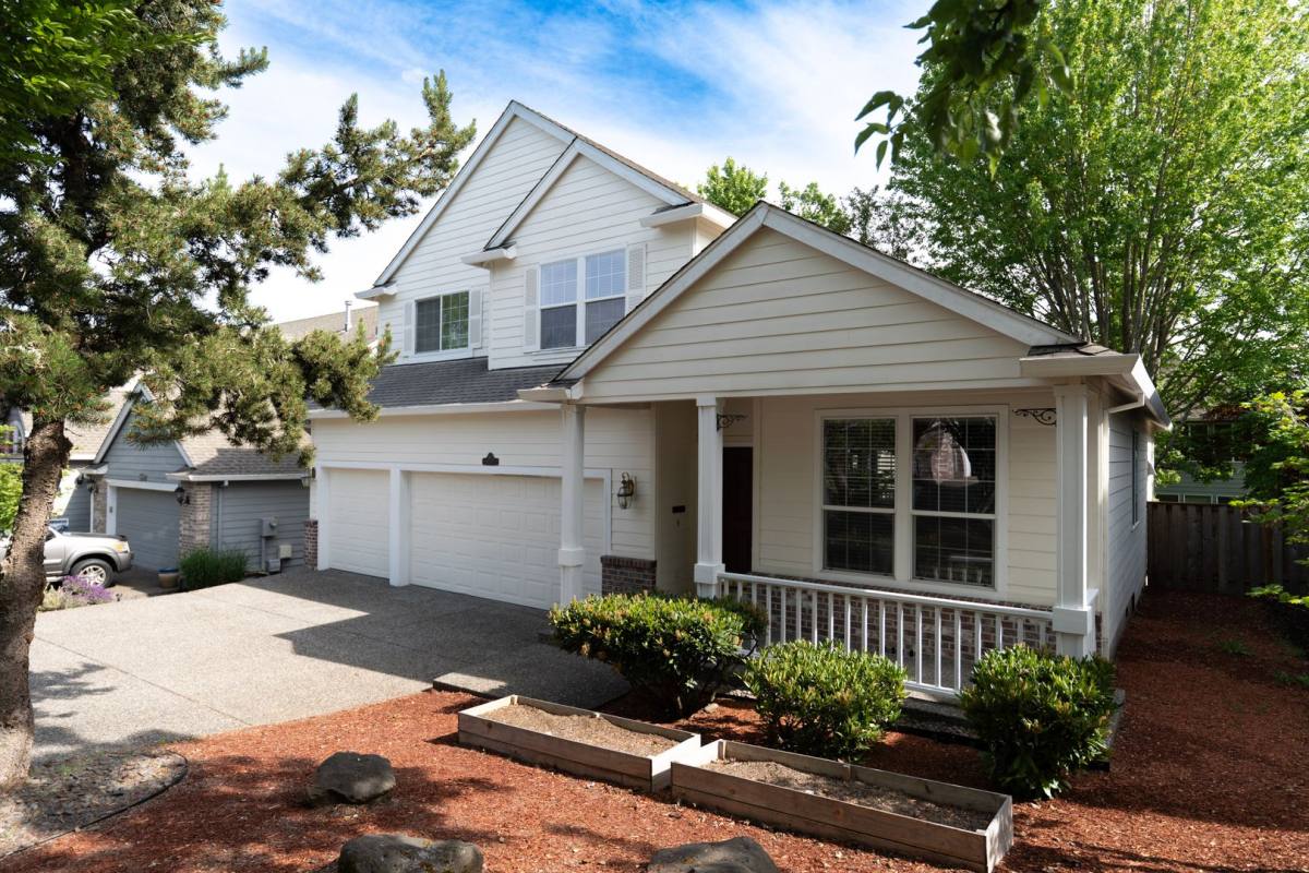 House for rent at 16130 SW Loon Dr, Beaverton, OR 97008