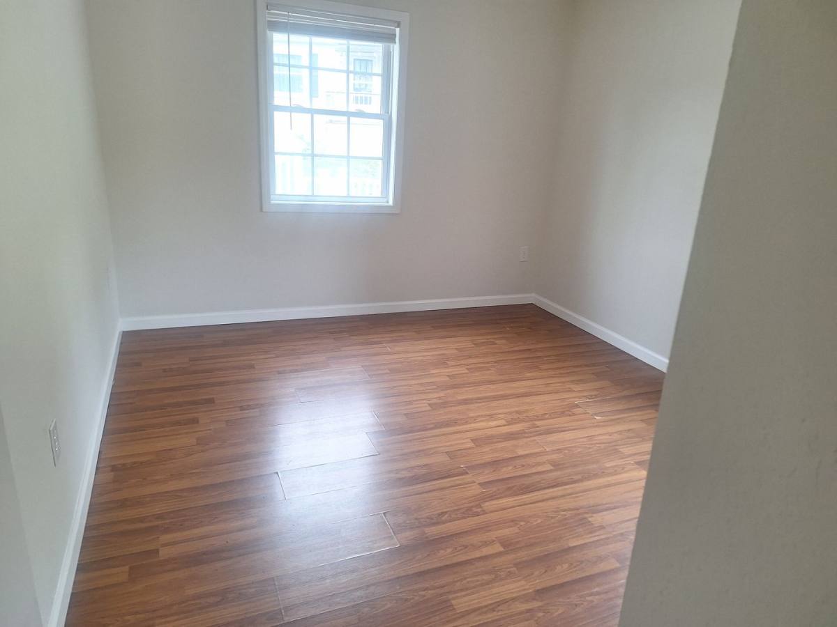 Apartment for rent at 184 Elm St, Gate City, VA 24251