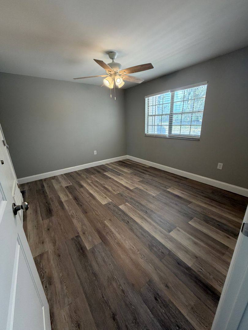 Apartment for rent at 420 S Palmetto St, Leesburg, FL 34748