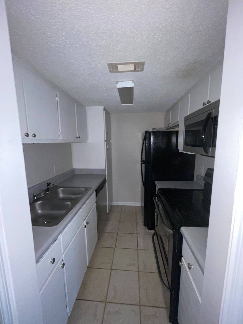 Apartment for rent at 310 Forrest Ave, Gainesville, GA 30501