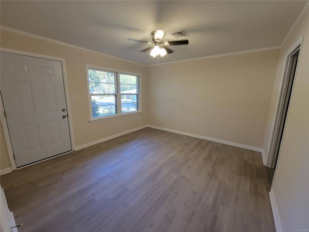 House for rent at 950 Karen Rd, Montgomery, AL 36109