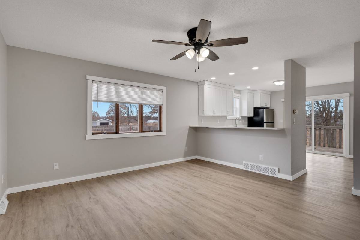 Apartment for rent at 705-707 Cardinal Ave, Rockland, WI 54653