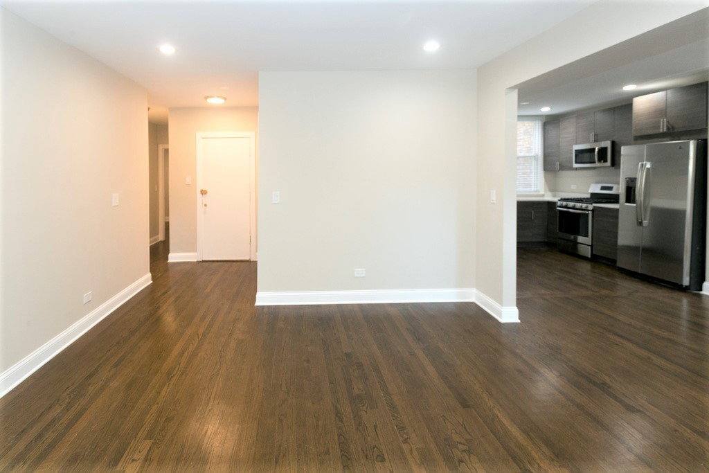 Apartment for rent at 1432 W Farragut Ave, Chicago, IL 60640