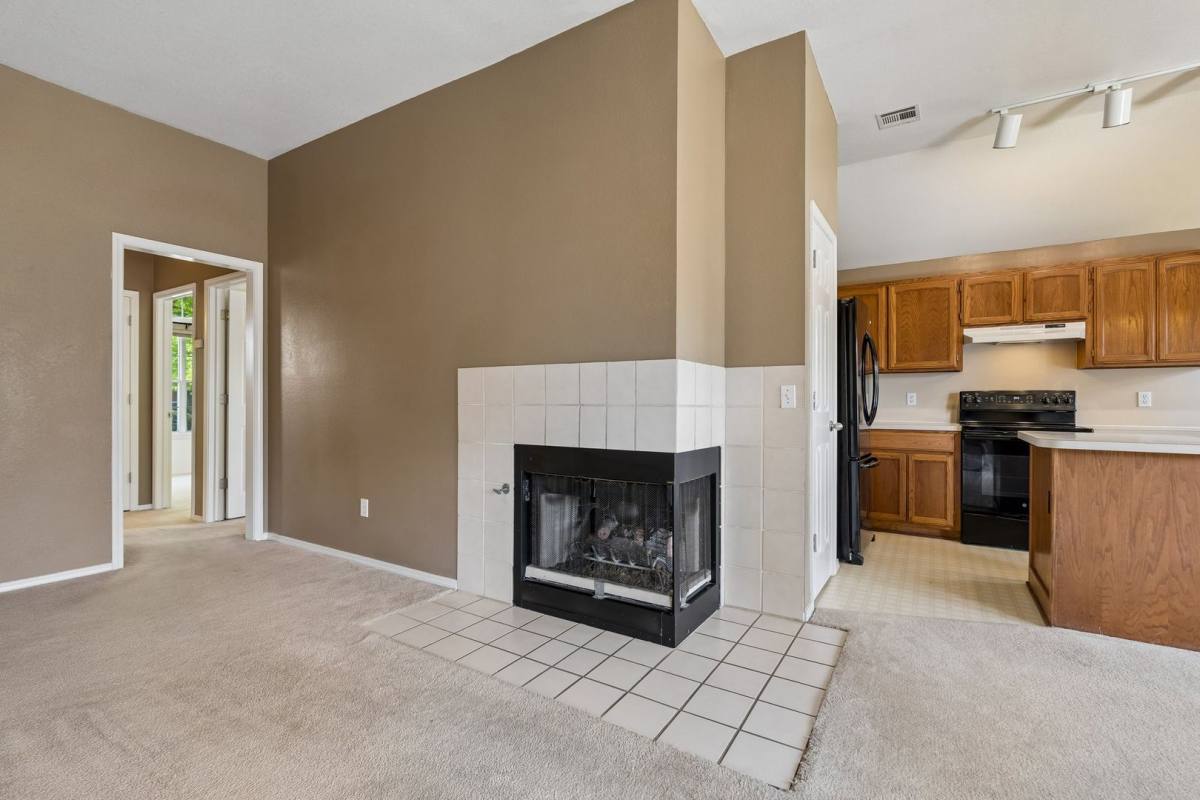 House for rent at 1708 Creekside Court, Norman, OK 73071