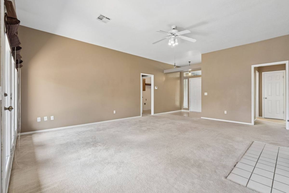 House for rent at 1708 Creekside Court, Norman, OK 73071