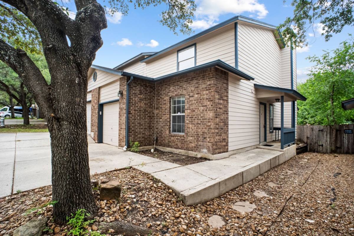 Townhouse for rent at 6054 Bantry Bay, San Antonio, TX 78240