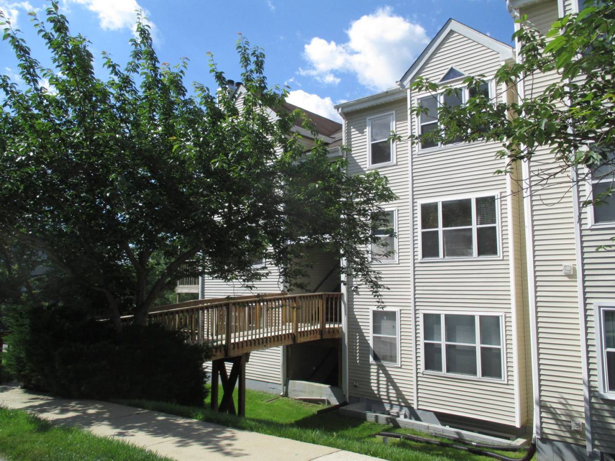 Apartment for rent at 5632 Ringwood Dr #708 H, Halethorpe, MD 21227