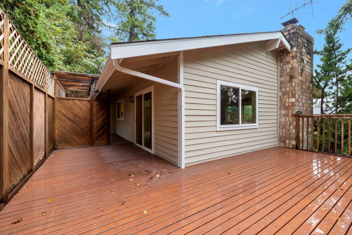 House for rent at 1534 5th Place, Kirkland, WA 98033