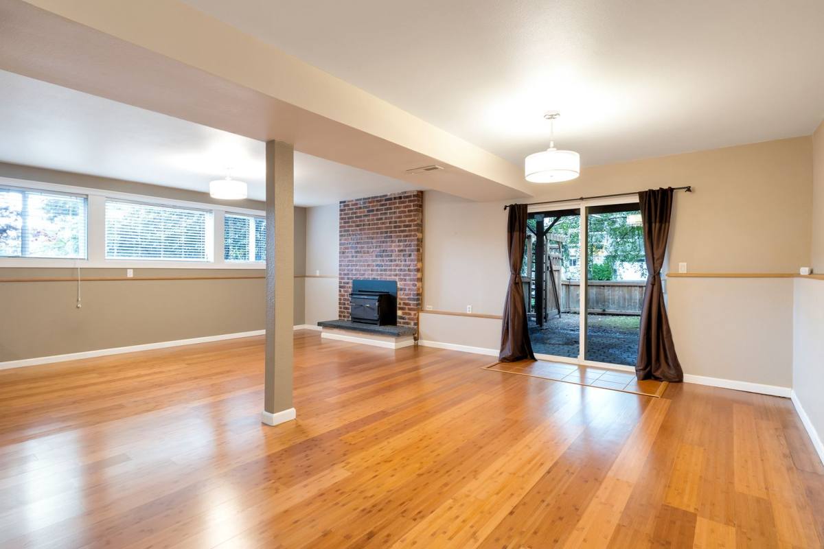 House for rent at 1534 5th Place, Kirkland, WA 98033