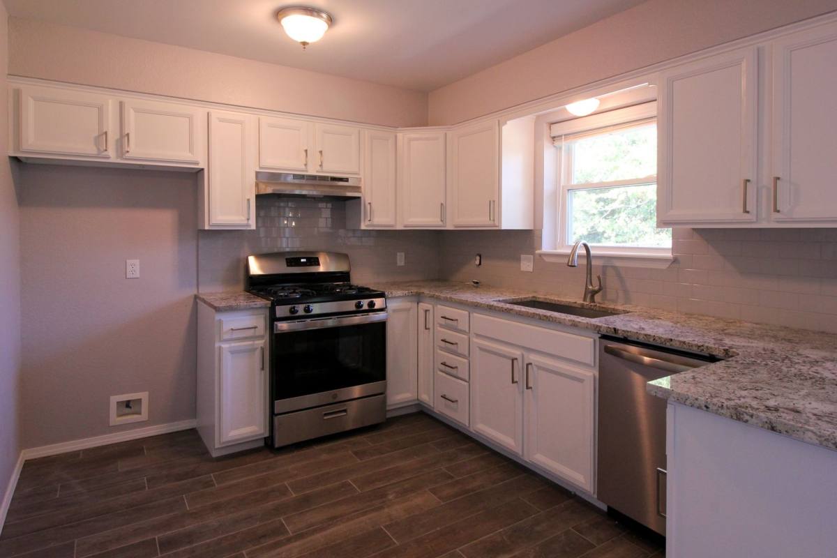 House for rent at 13743 S Fern St, Glenpool, OK 74033