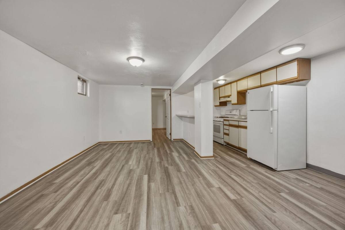 Apartment for rent at 325 Ella St, McKees Rocks, PA 15136