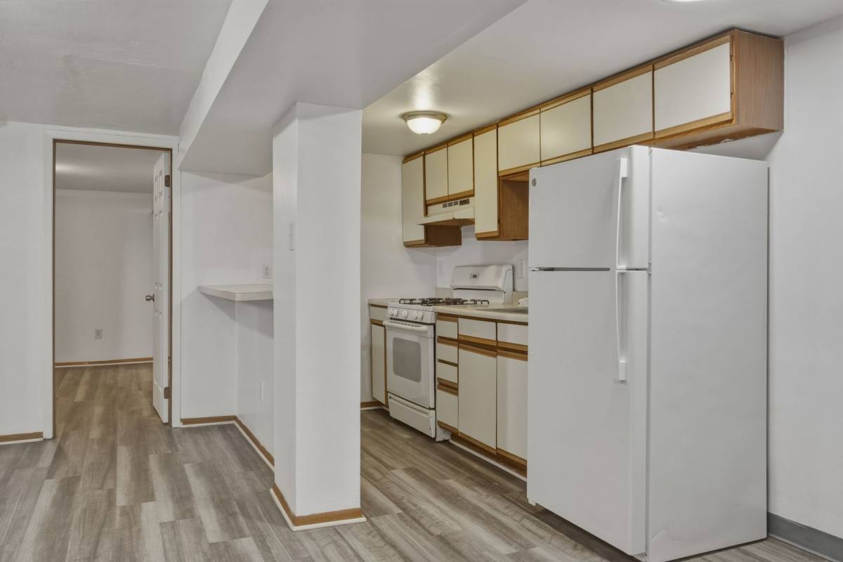 Apartment for rent at 325 Ella St, McKees Rocks, PA 15136