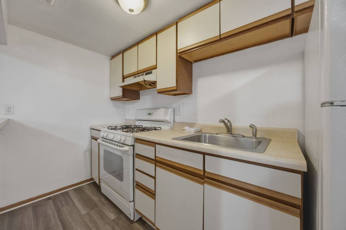 Apartment for rent at 325 Ella St, McKees Rocks, PA 15136