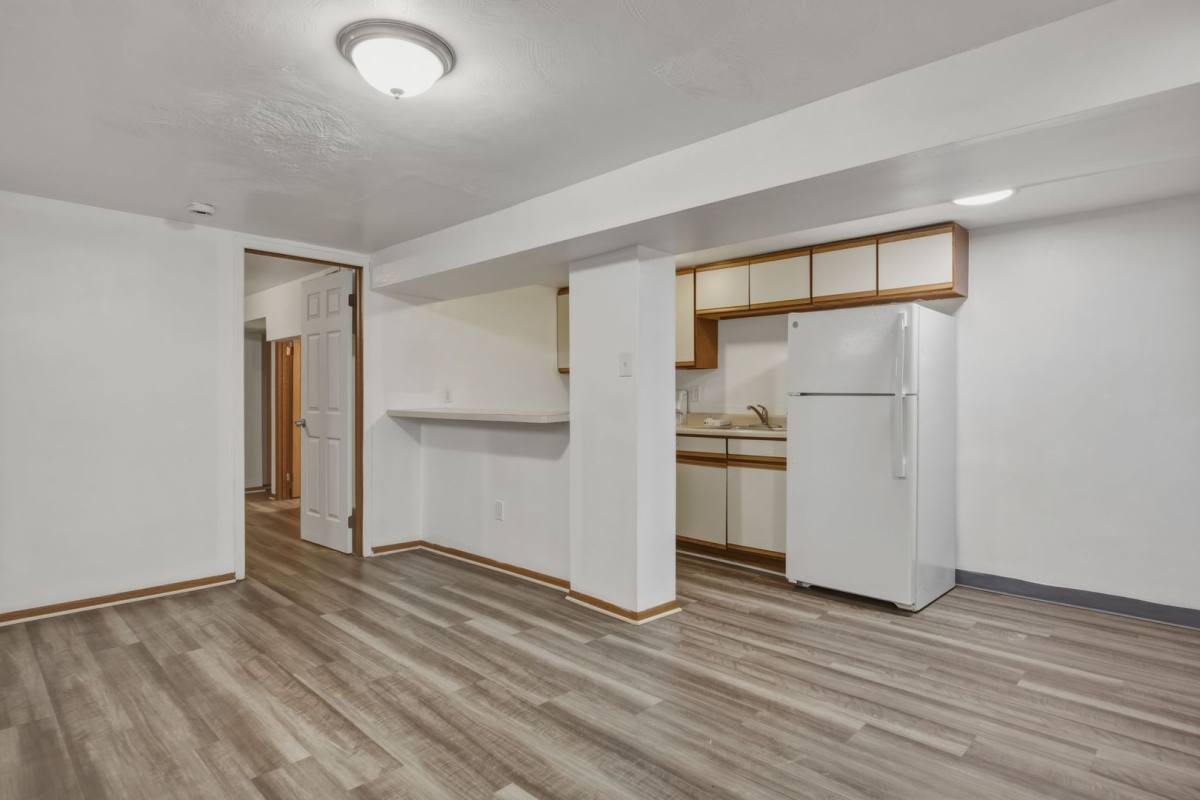 Apartment for rent at 325 Ella St, McKees Rocks, PA 15136