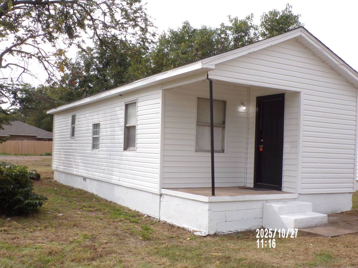 House for rent at 804 SW Park Ave, Lawton, OK 73501