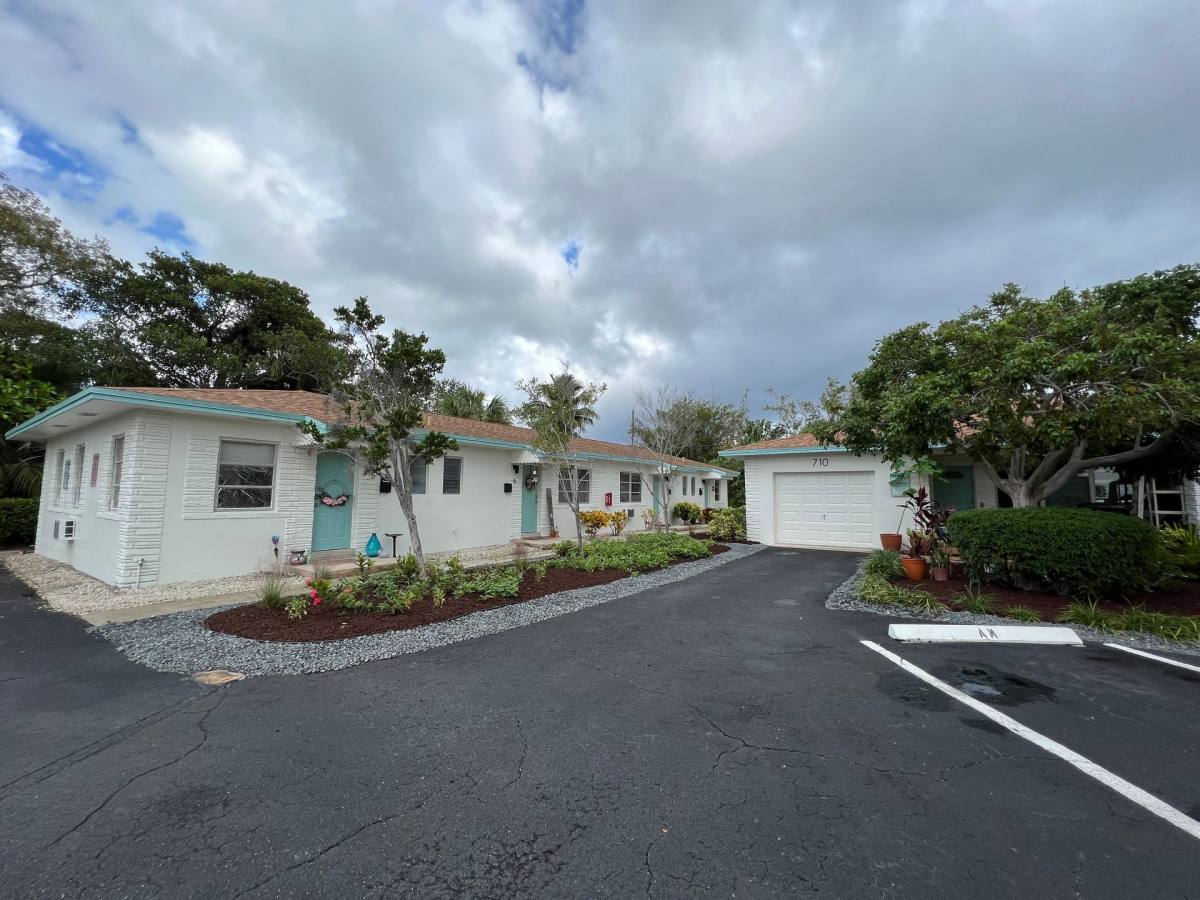 Apartment for rent at 710 S Federal Highway 6, Lake Worth Beach, FL 33460