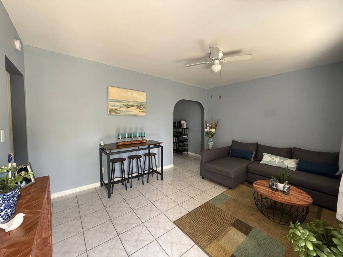 Apartment for rent at 710 S Federal Highway 6, Lake Worth Beach, FL 33460