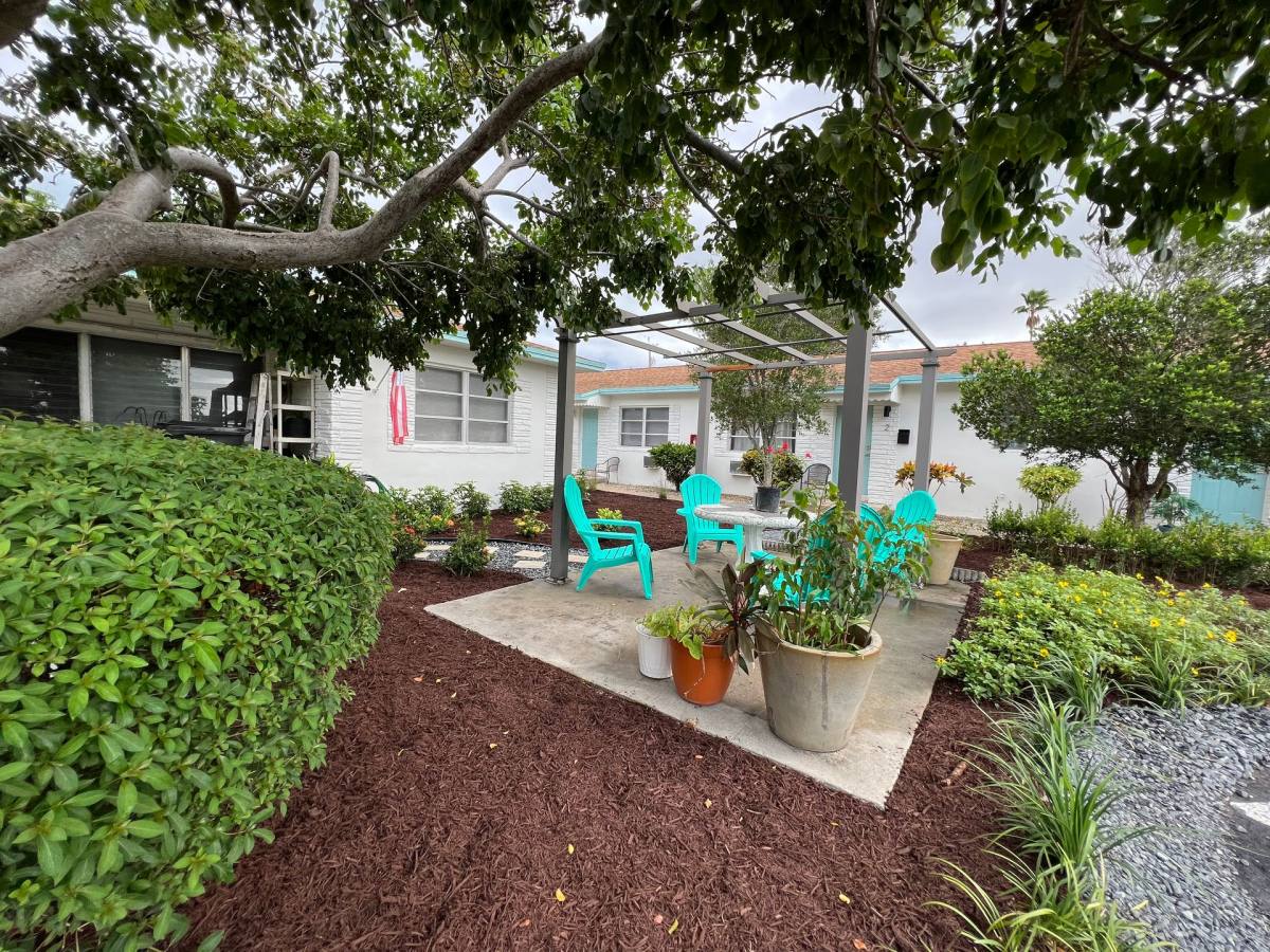 Apartment for rent at 710 S Federal Highway 6, Lake Worth Beach, FL 33460