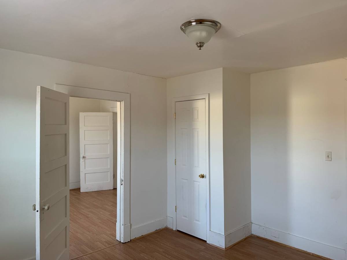 Apartment for rent at 823 Main St, Altavista, VA 24517
