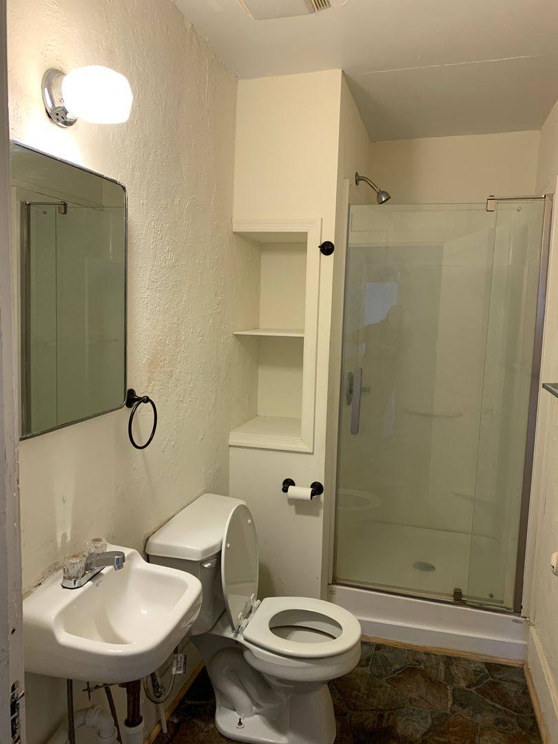 Apartment for rent at 823 Main St, Altavista, VA 24517