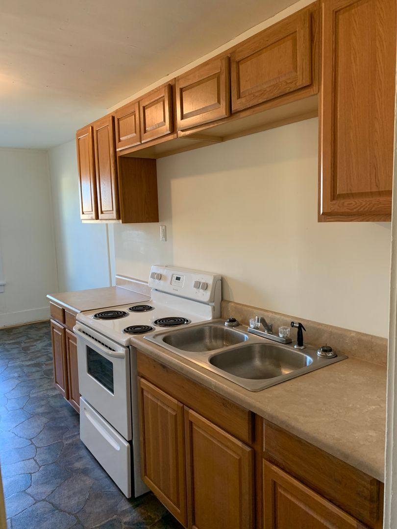 Apartment for rent at 823 Main St, Altavista, VA 24517