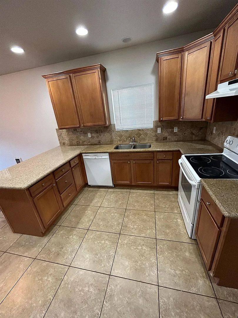 Apartment for rent at 1809 4th St, Spokane, WA 99224