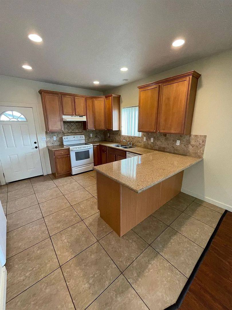 Apartment for rent at 1809 4th St, Spokane, WA 99224