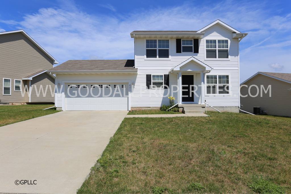 House for rent at 4015 154th St, Urbandale, IA 50322