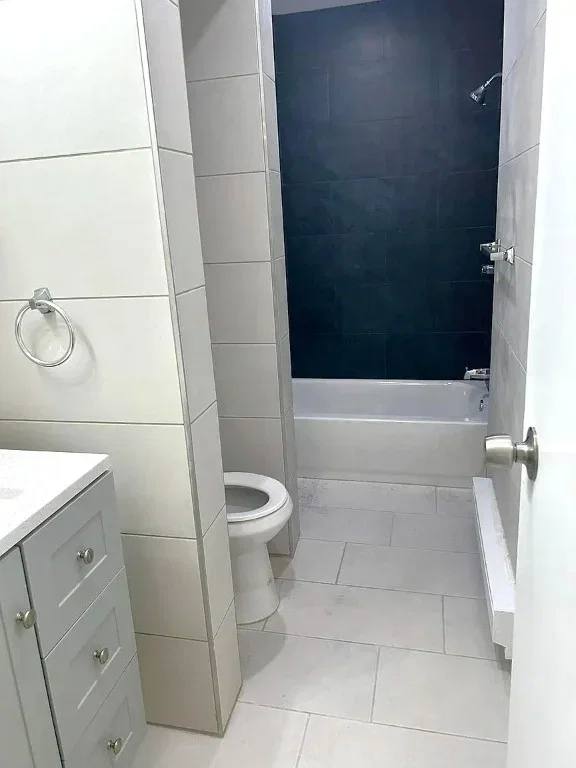 Apartment for rent at 286 S Center St #9B, Orange, NJ 07050